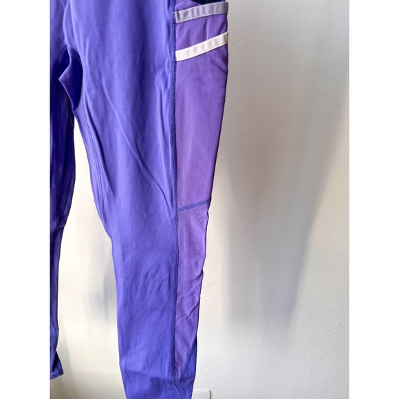 FABLETICS Women's Purple High Rise Mess Side Pockets 7/8 Length Leggings sz XS - Picture 5 of 8